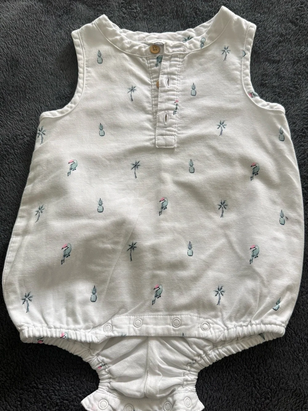 White Baby Sleeveless Janie and Jack Romper with Tropical Print (3-6 m)